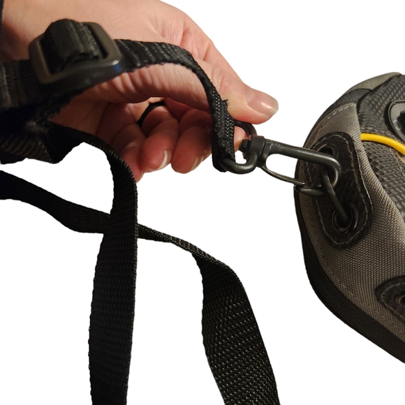 Durabrand CD 916 Portable Player and Caselogic Case - Picture 13 of 16